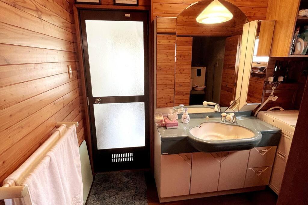 【ウポポイ近く】庭付きログハウステイスト・ Bbqセットあり 4名様まで同一料金 Shiraoi Buitenkant foto